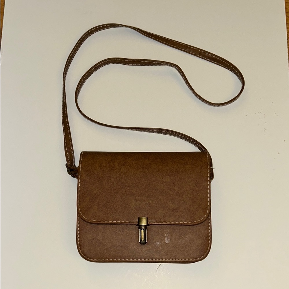 Elegant Brown Leather Crossbody Bag